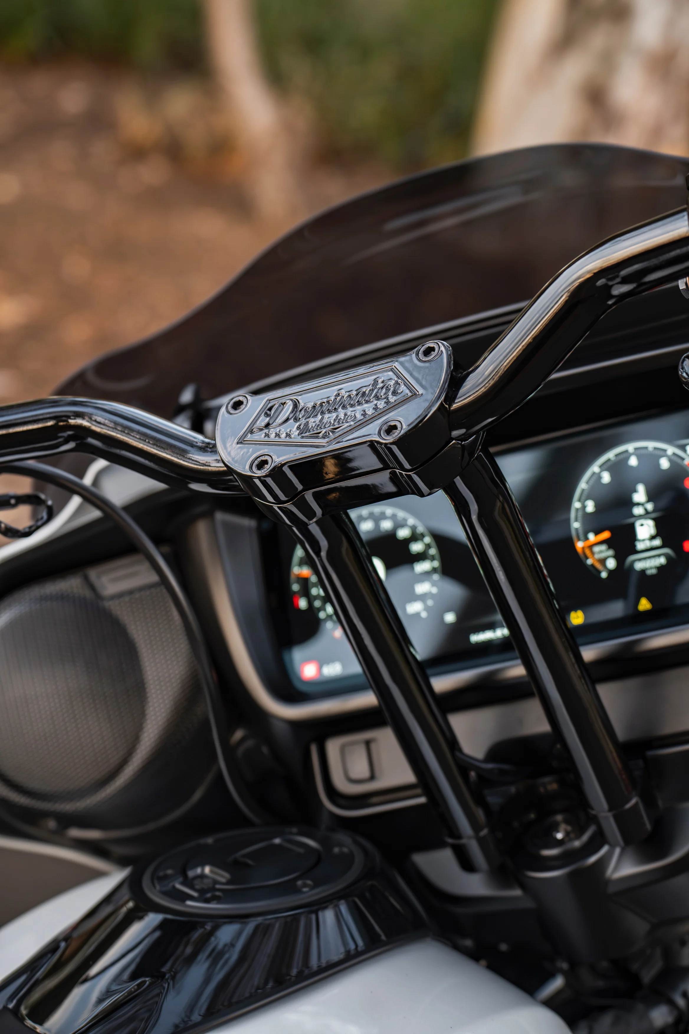 Pullback Riser & 1 1/4" Low Bend Moto Bar Combination for 2023 CVO &  2024-2026  Street Glide Models (Gloss Black) - Image 4